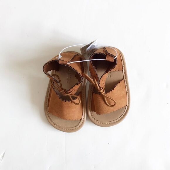 Old Navy NWT tan scalloped sandals 6-12m (US 3) - Picture 1 of 4